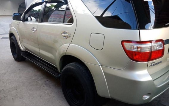 Toyota Fortuner 2011 Manual Diesel for sale in San Fernando-2