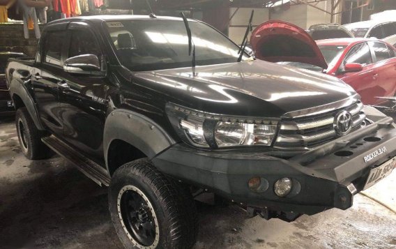 Sell 2nd Hand 2018 Toyota Hilux at 10000 km in Quezon City