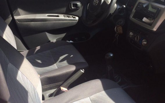 2nd Hand Toyota Wigo 2014 for sale in Quezon City-2