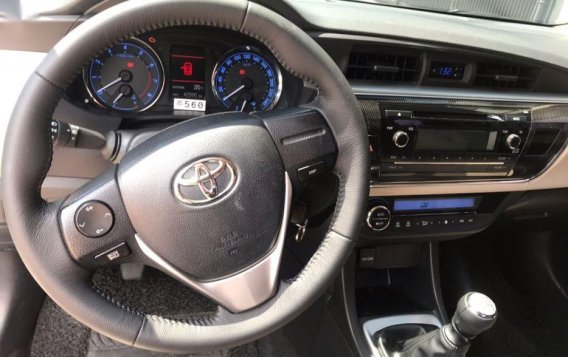 Selling Toyota Altis 2014 Manual Gasoline in Mandaluyong-4