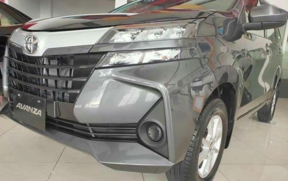 Sell Brand New 2019 Toyota Avanza Automatic Gasoline in Makati-2