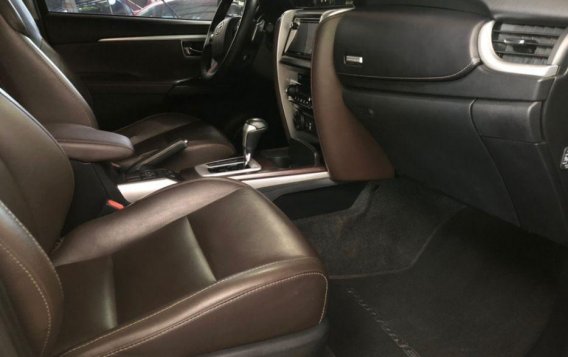 Brown Toyota Fortuner 2018 Automatic Diesel for sale in Quezon City-2