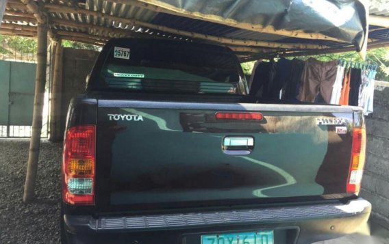 Selling Toyota Hilux 2006 Automatic Gasoline in Calamba-2