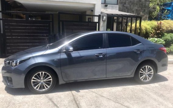 Selling Toyota Altis 2014 Manual Gasoline in Mandaluyong-1