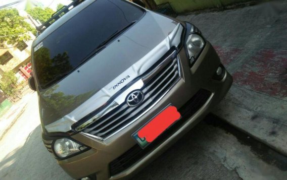 Selling 2nd Hand Toyota Innova 2013 in Quezon City-2