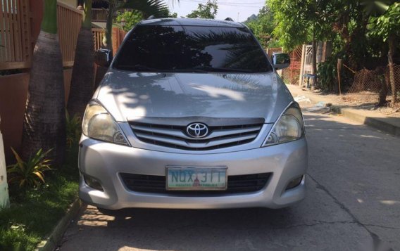 Toyota Innova 2010 Manual Diesel for sale in Aringay-4