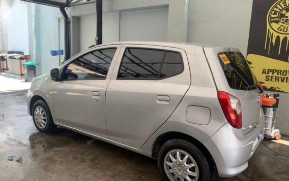 Selling Toyota Wigo 2017 Manual Gasoline in Quezon City-1