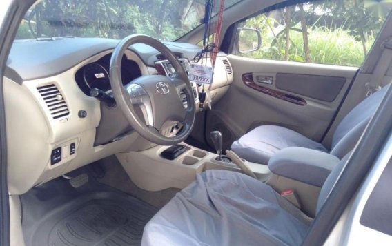 Selling Toyota Innova 2013 Automatic Diesel in Lipa-10