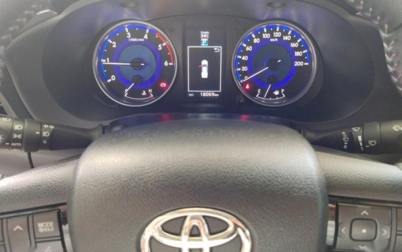 Selling Toyota Hilux 2018 at 18069 km in Parañaque-7