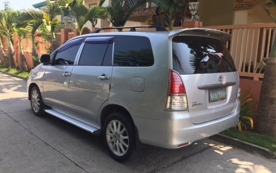 Toyota Innova 2010 Manual Diesel for sale in Aringay-1