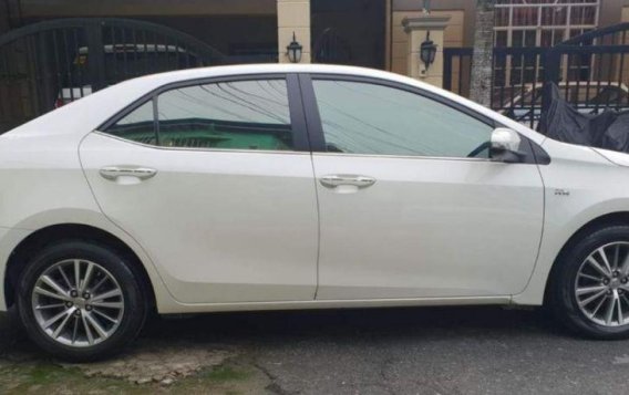 2nd Hand Toyota Altis 2013 for sale in Cainta-4