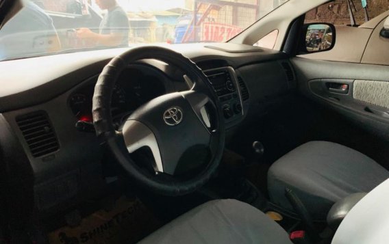 Sell 2nd Hand 2013 Toyota Innova Manual Diesel at 60000 km in Santiago-4