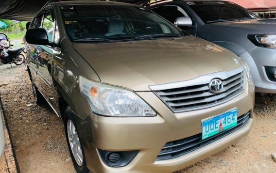 Sell 2nd Hand 2013 Toyota Innova Manual Diesel at 60000 km in Santiago-2