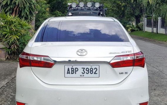 Sell 2nd Hand 2015 Toyota Corolla Altis Automatic Gasoline at 17000 km in Parañaque-4