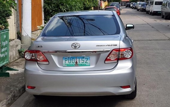 2nd Hand Toyota Altis 2011 at 80000 km for sale-3