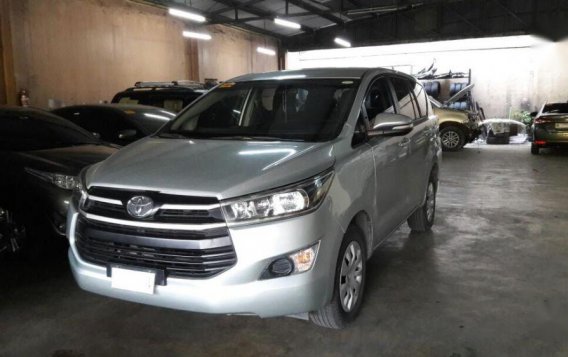 Selling Toyota Innova 2017 Manual Diesel in Makati