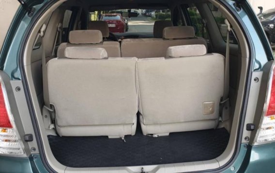 2nd Hand Toyota Innova 2010 Automatic Gasoline for sale in Taguig-1