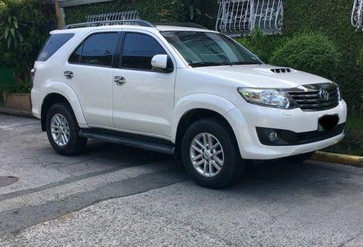 Pearl White Toyota Fortuner 2014 for sale in Pasay