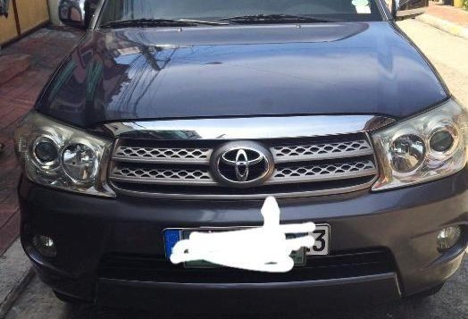 2nd Hand Toyota Fortuner 2011 at 85000 km for sale in Valenzuela-1