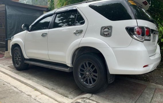 White Toyota Fortuner 2016 for sale in Quezon City-1