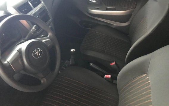 Selling Silver Toyota Wigo 2019 in Quezon City-3