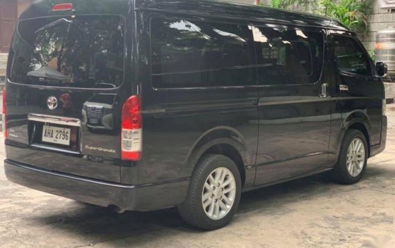 2nd Hand Toyota Hiace 2015 at 12000 km for sale-5