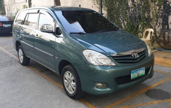 2nd Hand Toyota Innova 2010 Automatic Gasoline for sale in Taguig