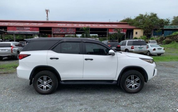 2nd Hand Toyota Fortuner 2017 for sale in Pasig-3