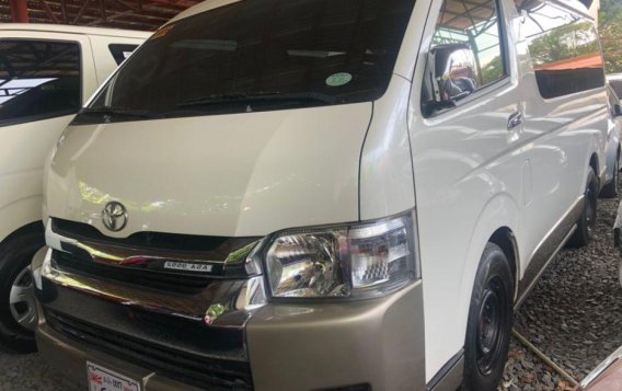 Selling Pearl White Toyota Hiace 2017 in Quezon City