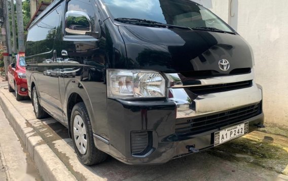 Selling Black Toyota Hiace 2018 in Quezon City-1