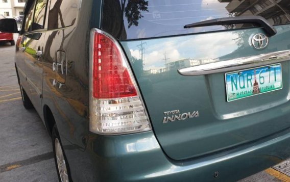 2nd Hand Toyota Innova 2010 Automatic Gasoline for sale in Taguig-6