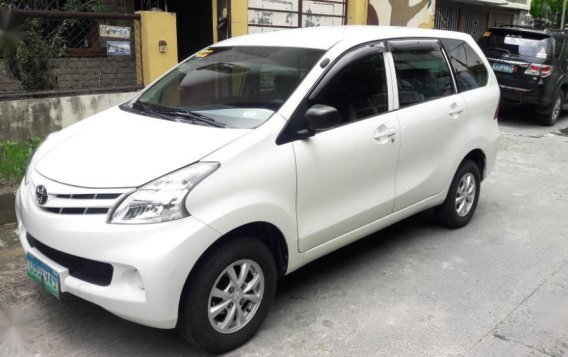 Selling 2nd Hand Toyota Avanza 2013 in Manila-4