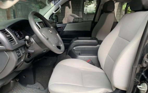 2nd Hand Toyota Hiace 2015 at 12000 km for sale-9