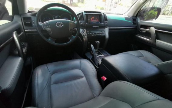 2nd Hand Toyota Land Cruiser 2012 for sale in Quezon City-7
