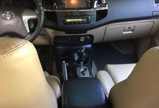 Pearl White Toyota Fortuner 2014 for sale in Pasay-2