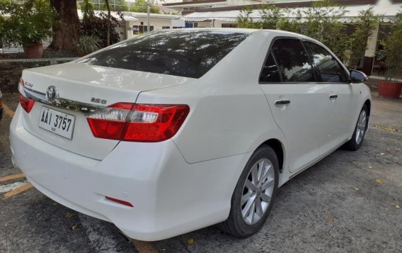2nd Hand Toyota Camry 2014 at 68000 km for sale-3