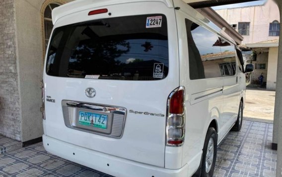Selling Toyota Hiace 2011 Automatic Diesel in Quezon City-2