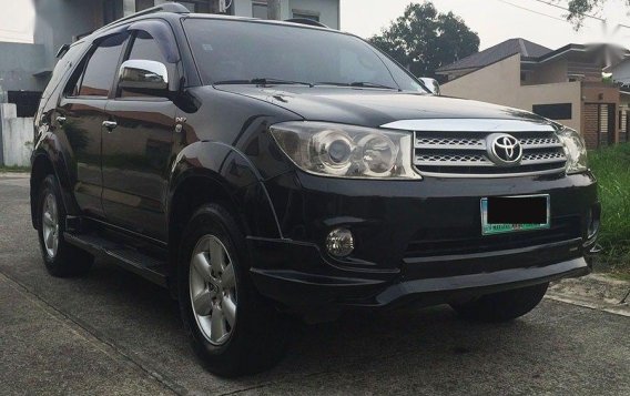 Sell 2nd Hand 2011 Toyota Fortuner Automatic Diesel at 80000 km in Angeles