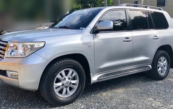 Selling Toyota Land Cruiser 2008 Automatic Diesel in Muntinlupa