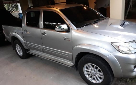 Sell 2nd Hand 2015 Toyota Hilux at 80000 km in Dumaguete-4
