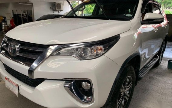 White Toyota Fortuner 2017 for sale in Quezon City