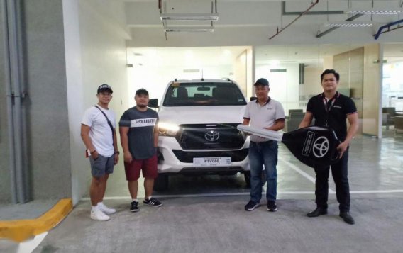 Selling Brand New Toyota Fortuner 2019 in Silang-9