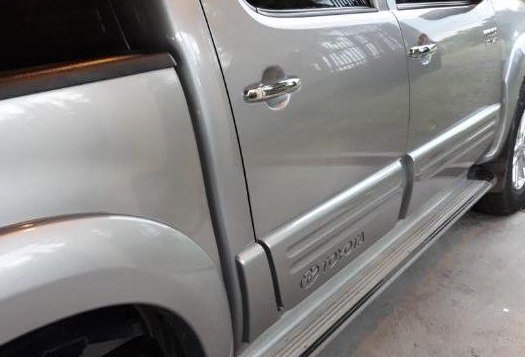 Sell 2nd Hand 2015 Toyota Hilux at 80000 km in Dumaguete-1