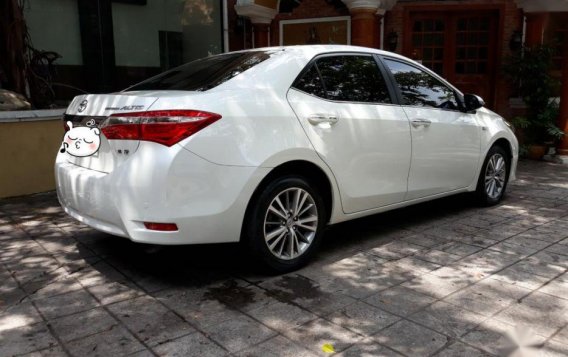 Pearl White Toyota Corolla Altis 2016 Automatic Gasoline for sale in San Juan-2