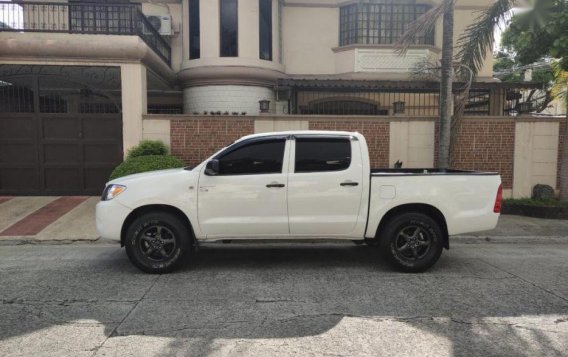 Selling Toyota Hilux 2008 at 110000 km in Cainta-2