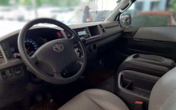 2nd Hand Toyota Hiace 2013 for sale in Manila-9