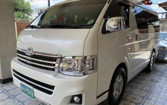 Selling Toyota Hiace 2011 Automatic Diesel in Quezon City-1