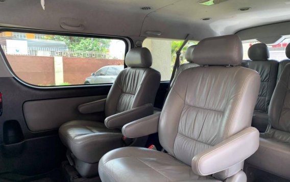 Selling Toyota Hiace 2011 Automatic Diesel in Quezon City-5
