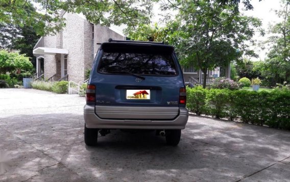 Selling Toyota Revo 1999 Automatic Gasoline in San Fernando-2