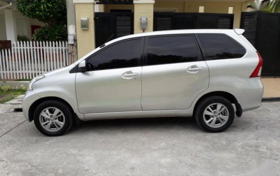 Selling Toyota Avanza 2012 Automatic Gasoline in Quezon City-3